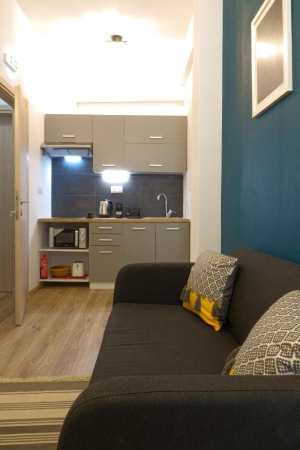 You & Me Cozy Apartments By Zain Athen Exterior foto